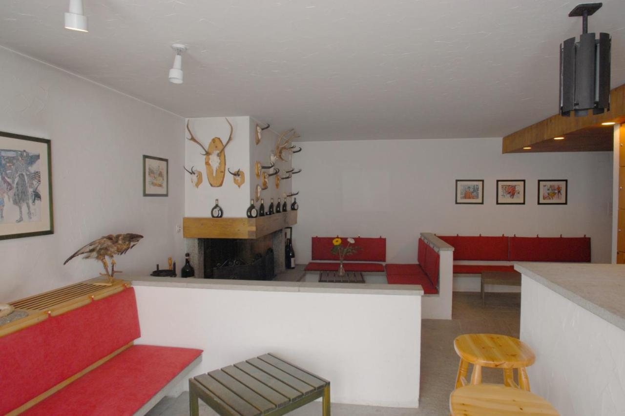 Residenza Lagrev Sils Maria Buitenkant foto